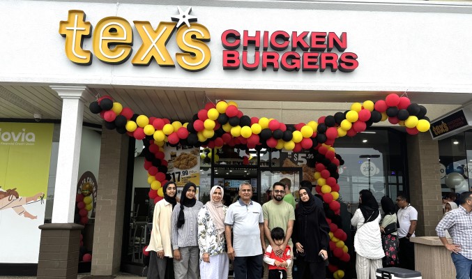 Texs Chicken Burgers Levittown, New York by Ayaz Siddiqui